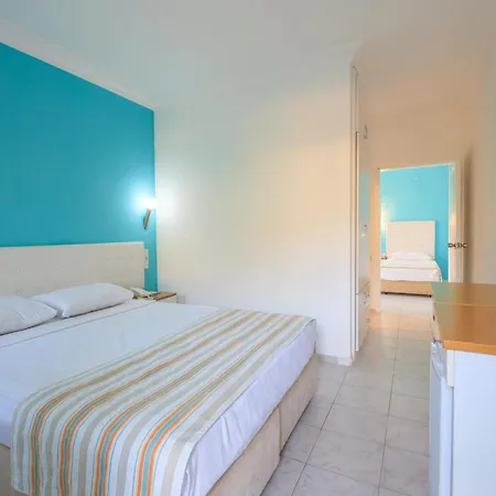Hotel Monta & 3*