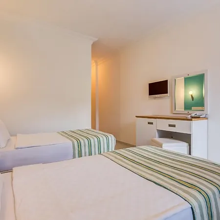 Hotel Monta & 3*