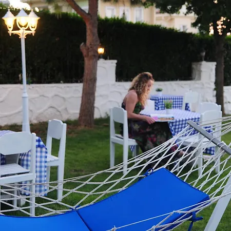 Hotel Monta &